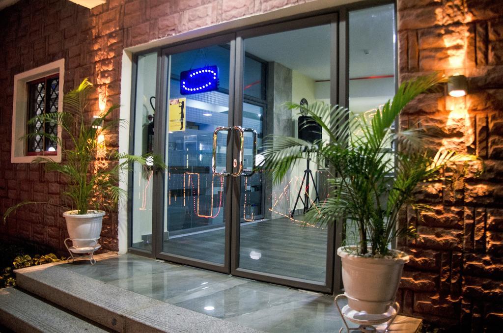 Hotel Rosebud Abudża Zewnętrze zdjęcie