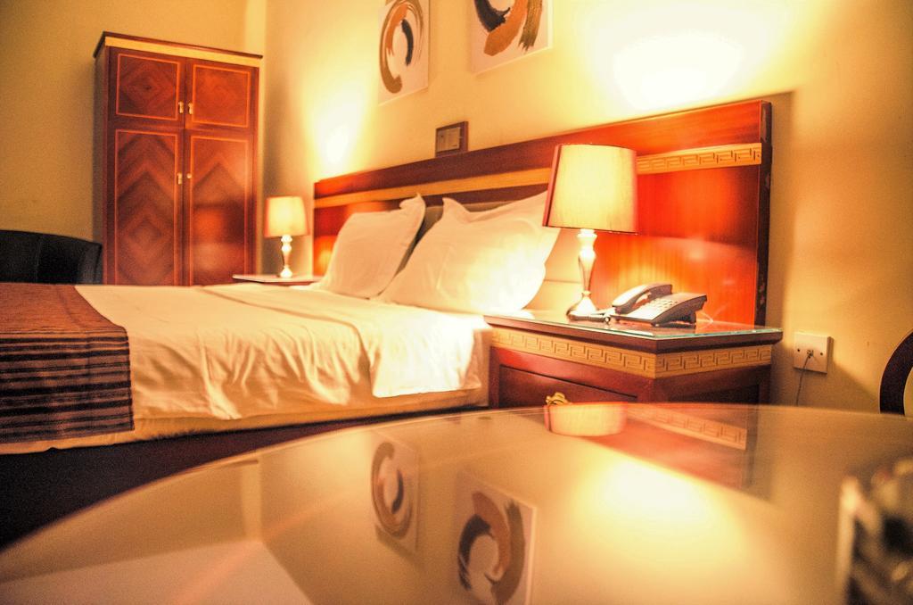 Hotel Rosebud Abudża Zewnętrze zdjęcie