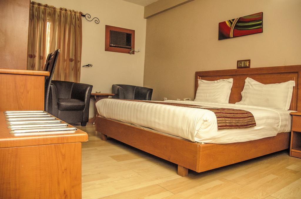 Hotel Rosebud Abudża Zewnętrze zdjęcie