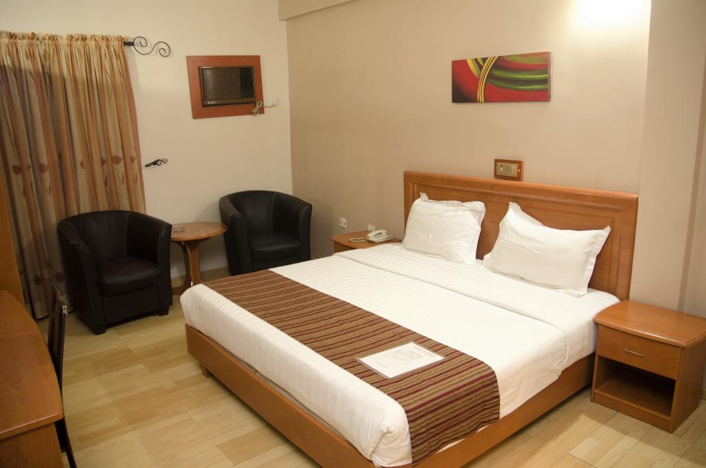 Hotel Rosebud Abudża Zewnętrze zdjęcie