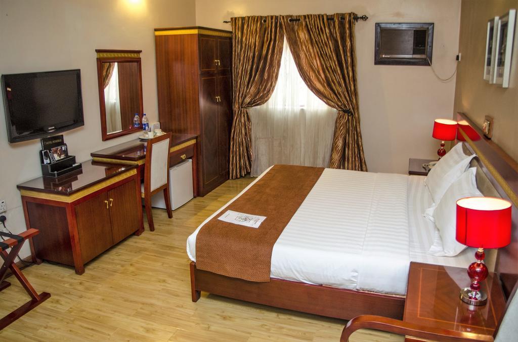 Hotel Rosebud Abudża Zewnętrze zdjęcie