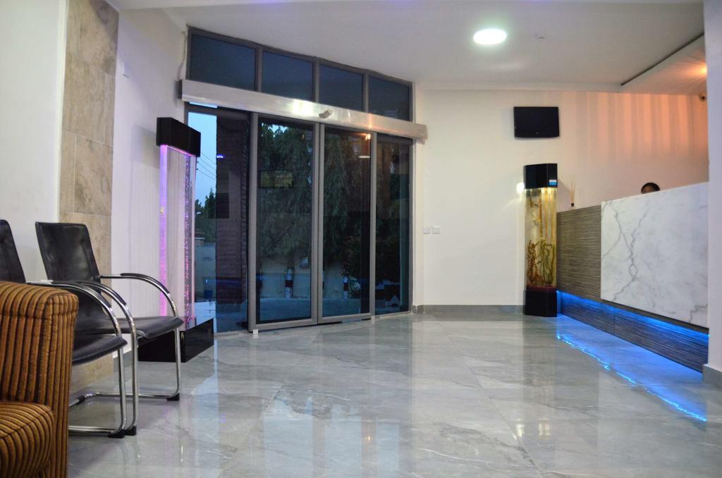 Hotel Rosebud Abudża Zewnętrze zdjęcie