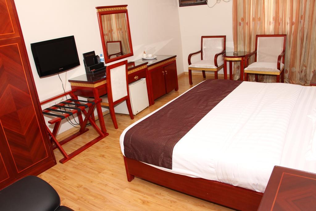 Hotel Rosebud Abudża Zewnętrze zdjęcie