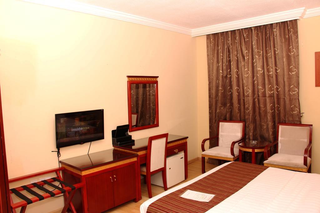 Hotel Rosebud Abudża Zewnętrze zdjęcie