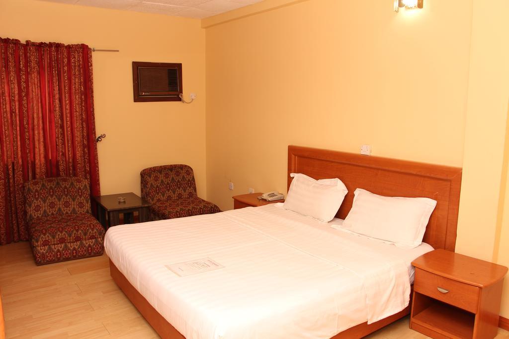 Hotel Rosebud Abudża Zewnętrze zdjęcie